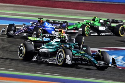 F1 restrictions making races like Qatar boring - Alonso