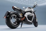Faut-il vraiment payer moins cher pour assurer une moto électrique ?