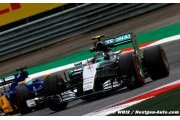 Rosberg wins in Austria to close in on Hamilton
