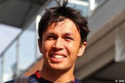Albon est-il 'surcoté' et en danger face à Sainz en 2025 ?