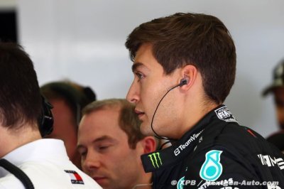 Hamilton to stay ’a few more years’ - Russell