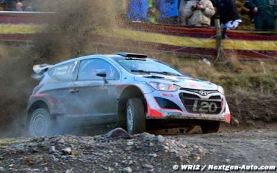 Hyundai brings debut WRC season to a close with 3-car finish in GB