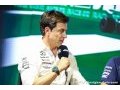 Wolff assume de lancer Antonelli en F1 mais garde les discussions 'ouvertes' avec Verstappen