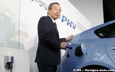 Takeshi Uchiyamada et Gérard Larrousse à l’honneur