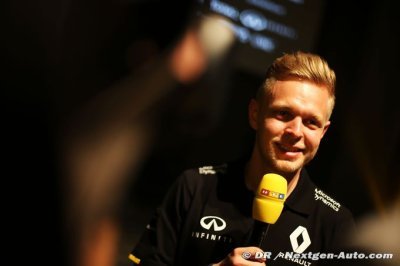 Magnussen critique les restrictions sur les messages radio