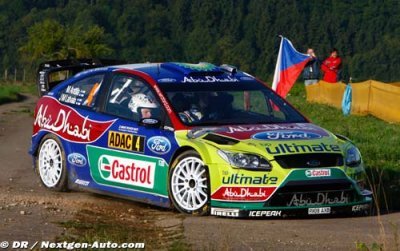 Jari-Matti Latvala sur le podium provisoire