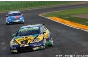 Tarquini claims pole position at Valencia