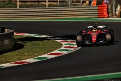Hamilton reproche encore à Ferrari de ne pas jouer collectif