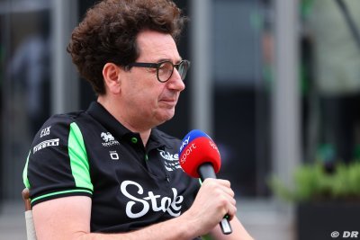 Audi at ’base camp’, Hulkenberg central to climb