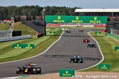 Verstappen wins inaugural Sprint Qualifying to claim pole for British GP