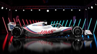 Haas F1 présente sa VF-22 et sa nouvelle livrée