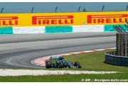 Rosberg denies 'blocking' Hamilton