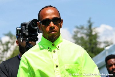 Hamilton admits 2024 talks ’taking a little longer’