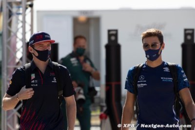 Russell&nbsp;: Verstappen aurait pu gagner toutes les courses de ce début d’année