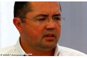 McLaren offers 'more resources' to help Honda