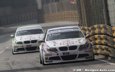 Practice 1: Priaulx chases Huff