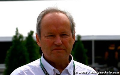 Lotus, Red Bull, Toro Rosso waiting for Renault