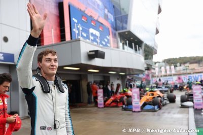 Russell révèle avoir failli se crasher à la sortie des stands en slicks