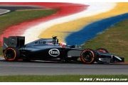 McLaren running 'Esso' branding at Sepang