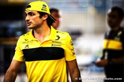 Wolff names Sainz as Mercedes candidate