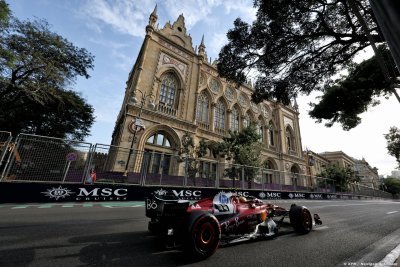 La Ferrari de Hamilton ’fonctionne à la perfection’, Leclerc se méfie de McLaren F1