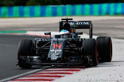 Only new rules can stop Mercedes - Alonso