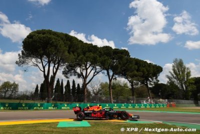 Verstappen en panne, Pérez accroché&nbsp;: dure journée pour Red Bull