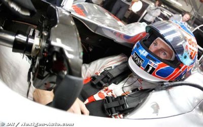 Intelligent Button winning battle with Hamilton - Brawn