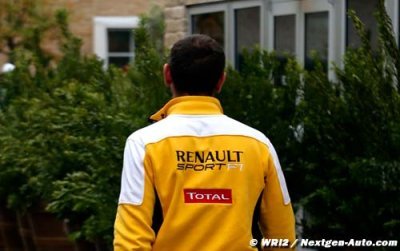 Renault yet to take Lotus buyout decision - Ecclestone
