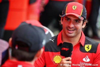 Sainz s’inquiète du rythme en course de Ferrari à Interlagos