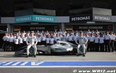Mercedes signs new sponsor, no announcement
