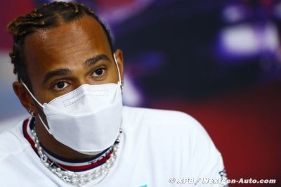 Hamilton espère que Mercedes F1 a pu corriger des choses sur la W12