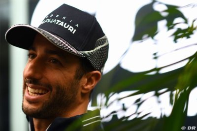 Red Bull return rumours make Ricciardo ’smile’