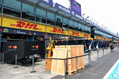 Feu vert nocturne exceptionnel pour les équipes de F1 à Melbourne
