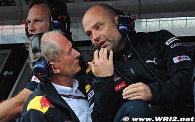 Mercedes resisting engine party push - Marko