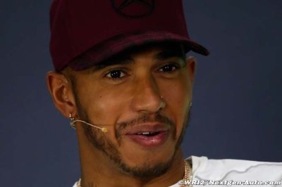 Hamilton plays down F1 quit quote
