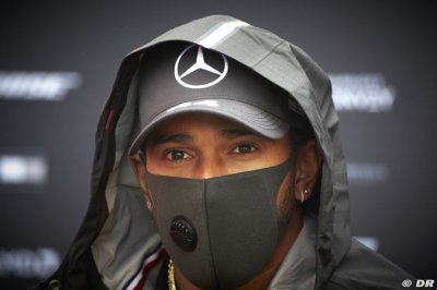 ‘Je ne vais pas me taire’&nbsp;: Hamilton continuera à s’engager malgré les critiques