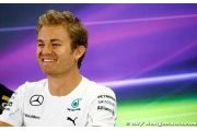 Rosberg's mind games reach title zenith on Sunday