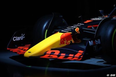 Red Bull a pris la piste avec Verstappen et la RB18