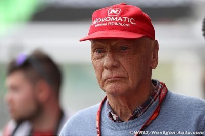 Mercedes keeping same drivers - Lauda