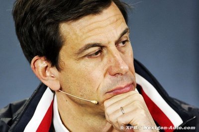 Wolff admits ’discussing’ Mercedes boss role