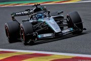 Wolff confirme un problème sur la F1 de Russell mais 'ne parvient pas à l'expliquer'