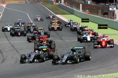 Le ’nouveau’ Nico Rosberg ne fait plus de cadeau à Lewis Hamilton