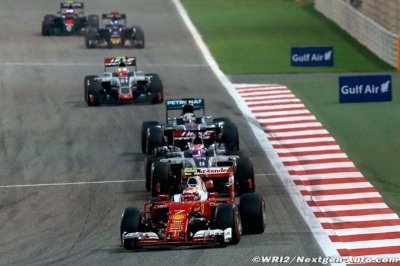 Hamilton calme, Ferrari ’fragile comme du verre’