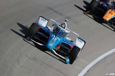 Newgarden bat McLaughlin dans le dernier tour pour gagner au Texas