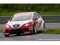 The SEAT TDi leaves the WTCC stage