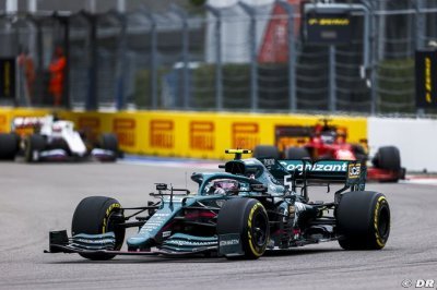 Aston Martin souhaite des négociations plus rapides avec Vettel en 2022
