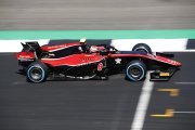 Silverstone, Libres : Russell frappe le premier