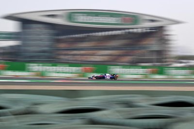 Albon dans le rythme, Kvyat gêné par son changement de moteur