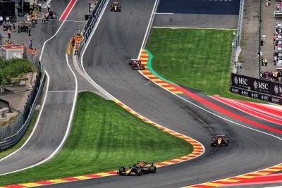 Verstappen a dû faire ’15 tours de qualifications’ pour battre les pilotes McLaren F1